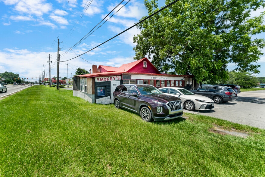 4118 Augusta Rd, Savannah, GA for sale - Building Photo - Image 2 of 37