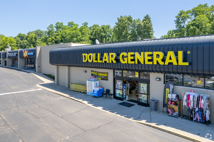 8251-8271 Beechmont Ave, Cincinnati, OH for sale - Primary Photo - Image 1 of 1