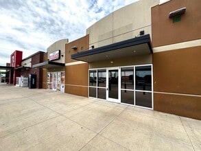 735 S MacArthur Blvd, Oklahoma City, OK for lease Interior Photo- Image 1 of 4