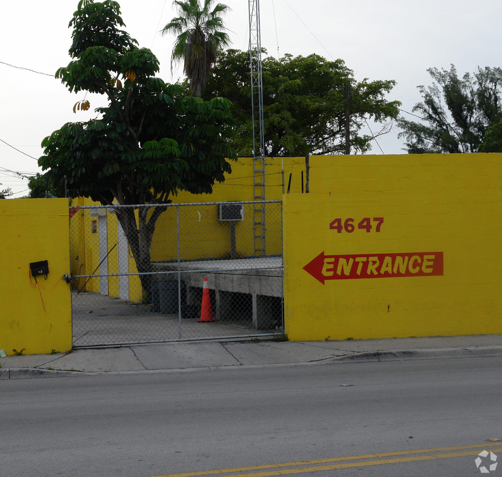 4647 NW 17th Ave, Miami, FL for sale Primary Photo- Image 1 of 1