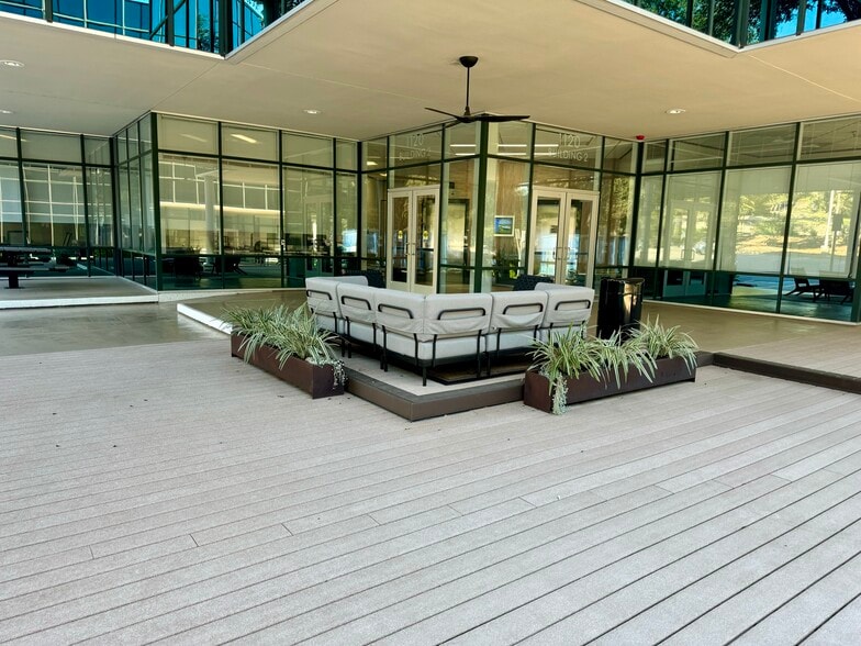 1120 Capital Of Texas Hwy S, Austin, TX for lease - Building Photo - Image 3 of 12