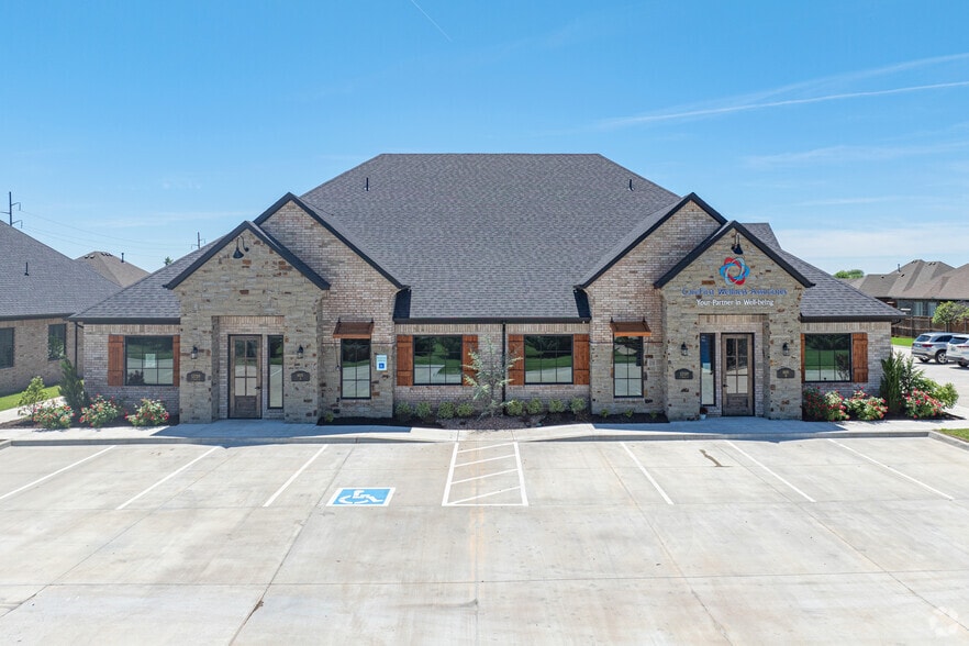 13709 S Santa Fe Ave, Oklahoma City, OK for sale - Building Photo - Image 2 of 13