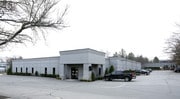 15 Keewaydin Dr, Salem NH - Warehouse