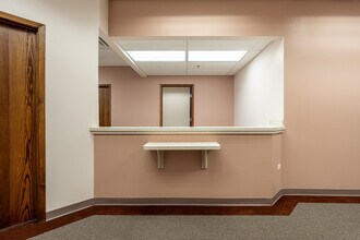 1750 N Randall Rd, Elgin, IL for lease Building Photo- Image 2 of 14