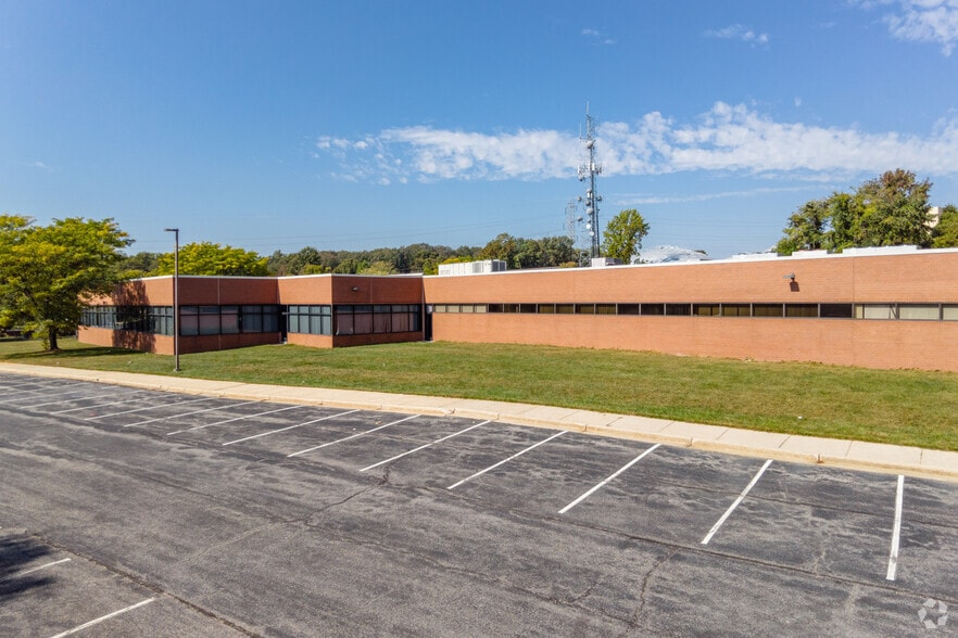 6200 Chevy Chase Dr, Laurel, MD for lease - Building Photo - Image 2 of 5