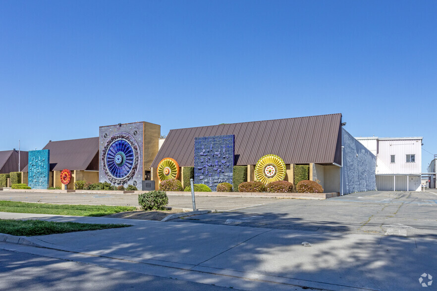 Fountain-Shields Industrial Campus portfolio of 4 properties for sale on LoopNet.com - Building Photo - Image 2 of 5