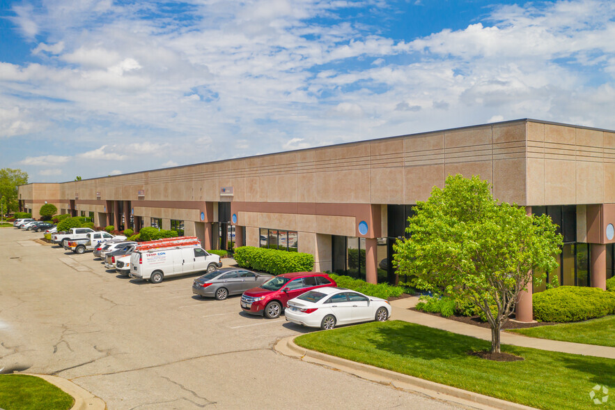 8001-8029 Flint St, Lenexa, KS for lease - Building Photo - Image 1 of 9