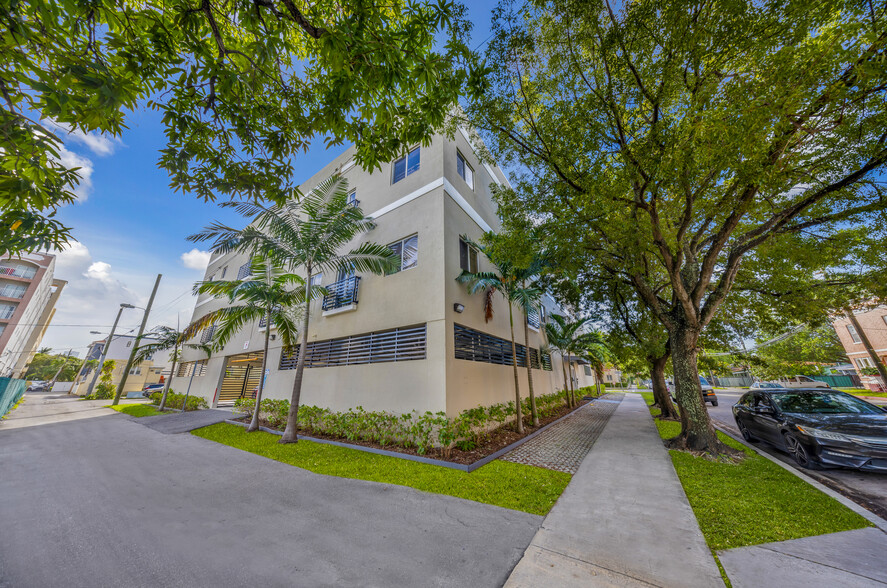 145 SW 15th Ave, Miami, FL for sale - Primary Photo - Image 1 of 1