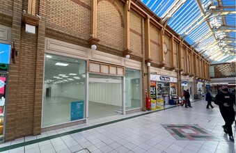 39 Green Lanes Shopping Centre, Barnstaple for lease Building Photo- Image 2 of 3