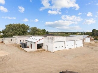 More details for 8889 Oakwood Ave, Neenah, WI - Industrial for Sale