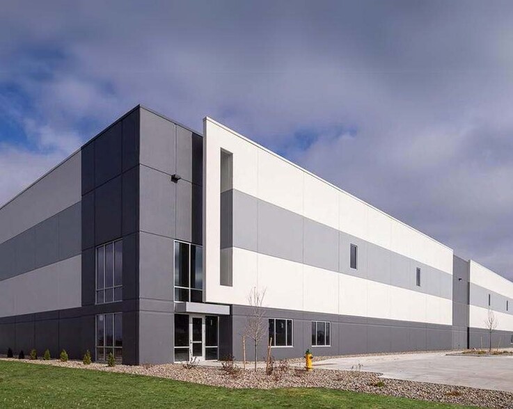 Bondurant Logistics Park portfolio of 3 properties for sale on LoopNet.com - Building Photo - Image 1 of 2