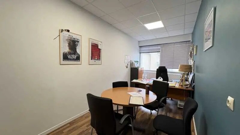 Office in Orléans for lease - Interior Photo - Image 3 of 7