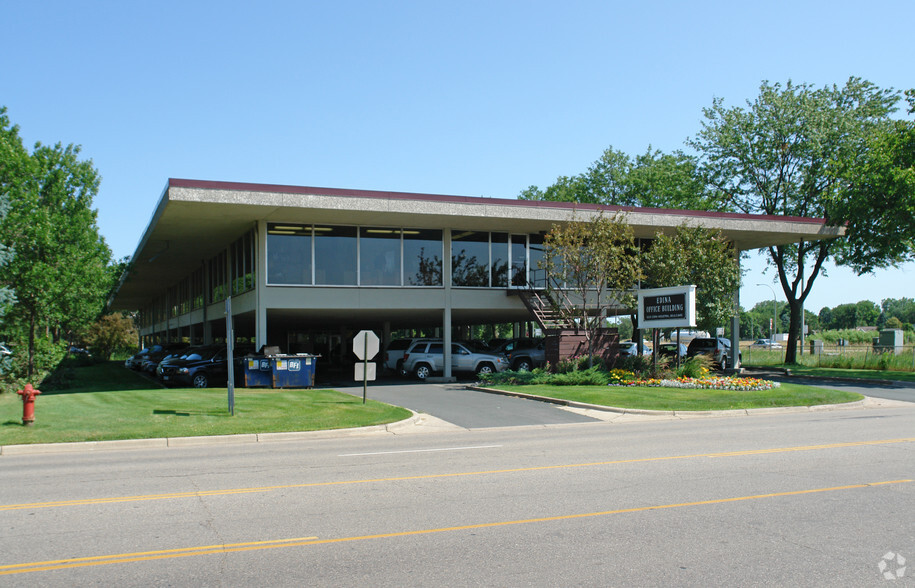 5100 Edina Industrial Blvd, Edina, MN for lease - Building Photo - Image 1 of 8