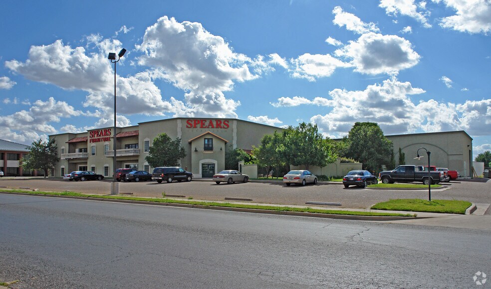 7004 M Ave Lubbock Tx 79424 Loopnet Com 7004 M Ave Lubbock Tx 79424, Spears Furniture Lubbock