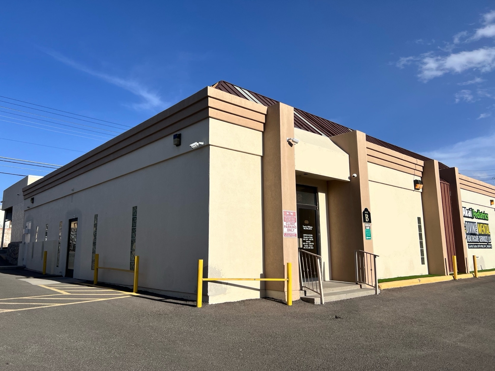 1900 N Mesa St, El Paso, TX for lease Interior Photo- Image 1 of 12