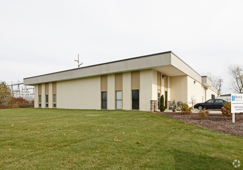 5411-5413 Enterprise Dr, Lansing, MI for sale - Primary Photo - Image 1 of 1