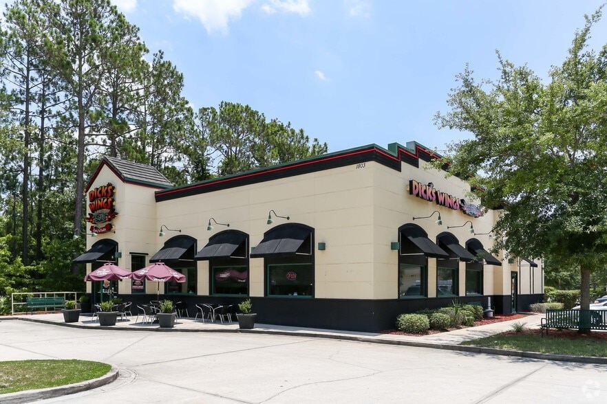 1803 Eastwest Pkwy, Fleming Island, FL for sale - Primary Photo - Image 1 of 6