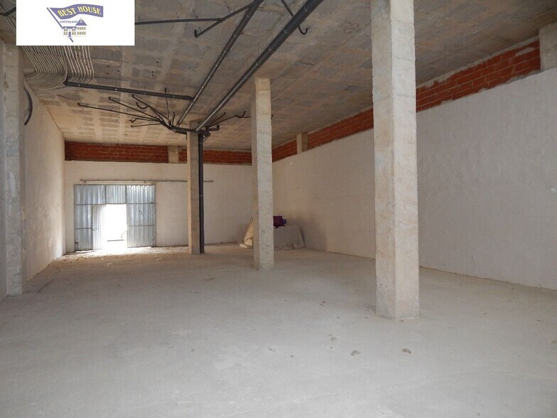 Retail in Ontinyent for lease - Building Photo - Image 1 of 8