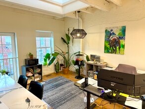 2614 Amber St, Philadelphia, PA for lease Interior Photo- Image 2 of 9