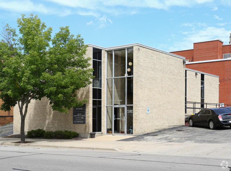 611 E Grand Ave, Beloit, WI for sale - Building Photo - Image 1 of 1