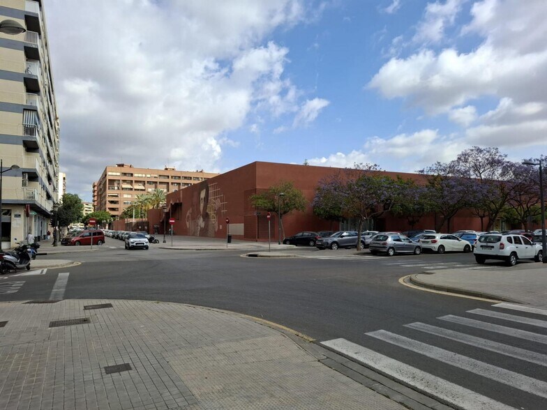 Retail in CASTELLÓN DE LA PLANA, Castellón for lease - Building Photo - Image 2 of 7