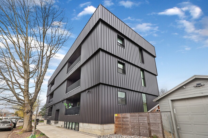 1375 N Wygant ST, Portland, OR for sale - Building Photo - Image 2 of 38