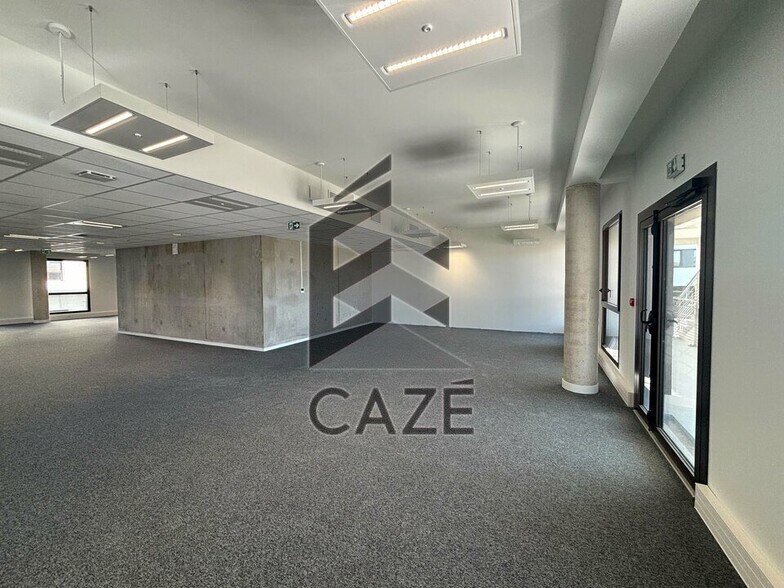 Office in Périgny for lease - Interior Photo - Image 1 of 5