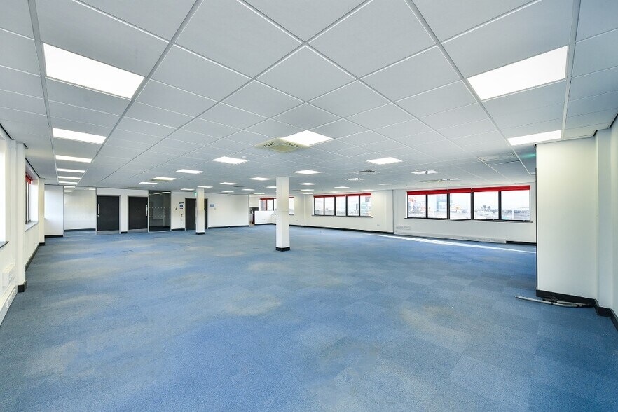 4 Bull Close Rd, Nottingham for lease - Interior Photo - Image 2 of 6