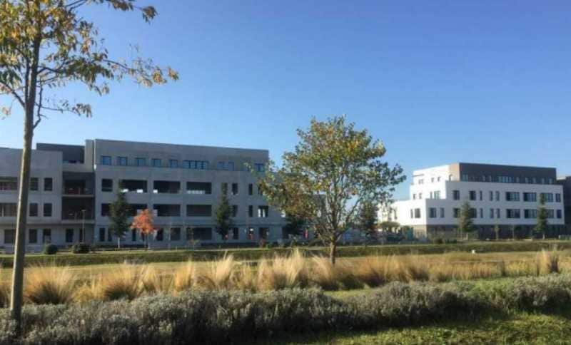 Office in Genas for lease - Building Photo - Image 2 of 13