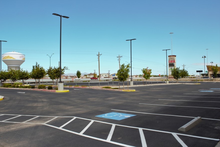 2200 Joe Battle Blvd, El Paso, TX for lease - Building Photo - Image 3 of 8