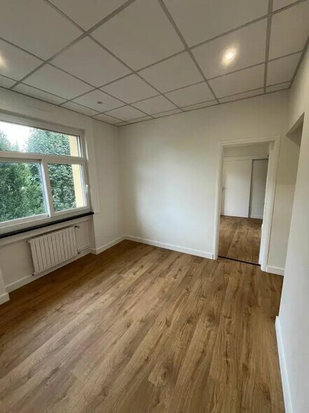 Office in Bayonne for lease - Interior Photo - Image 3 of 3