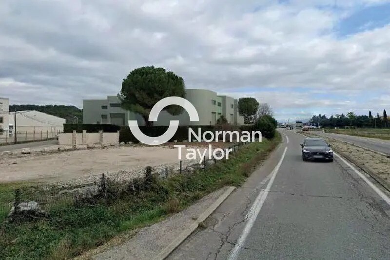 Flex in Orange for sale - Building Photo - Image 3 of 6