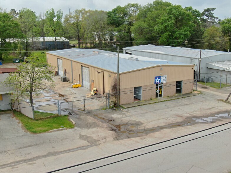 2608 Industrial Ln, Conroe, TX for sale - Building Photo - Image 1 of 1
