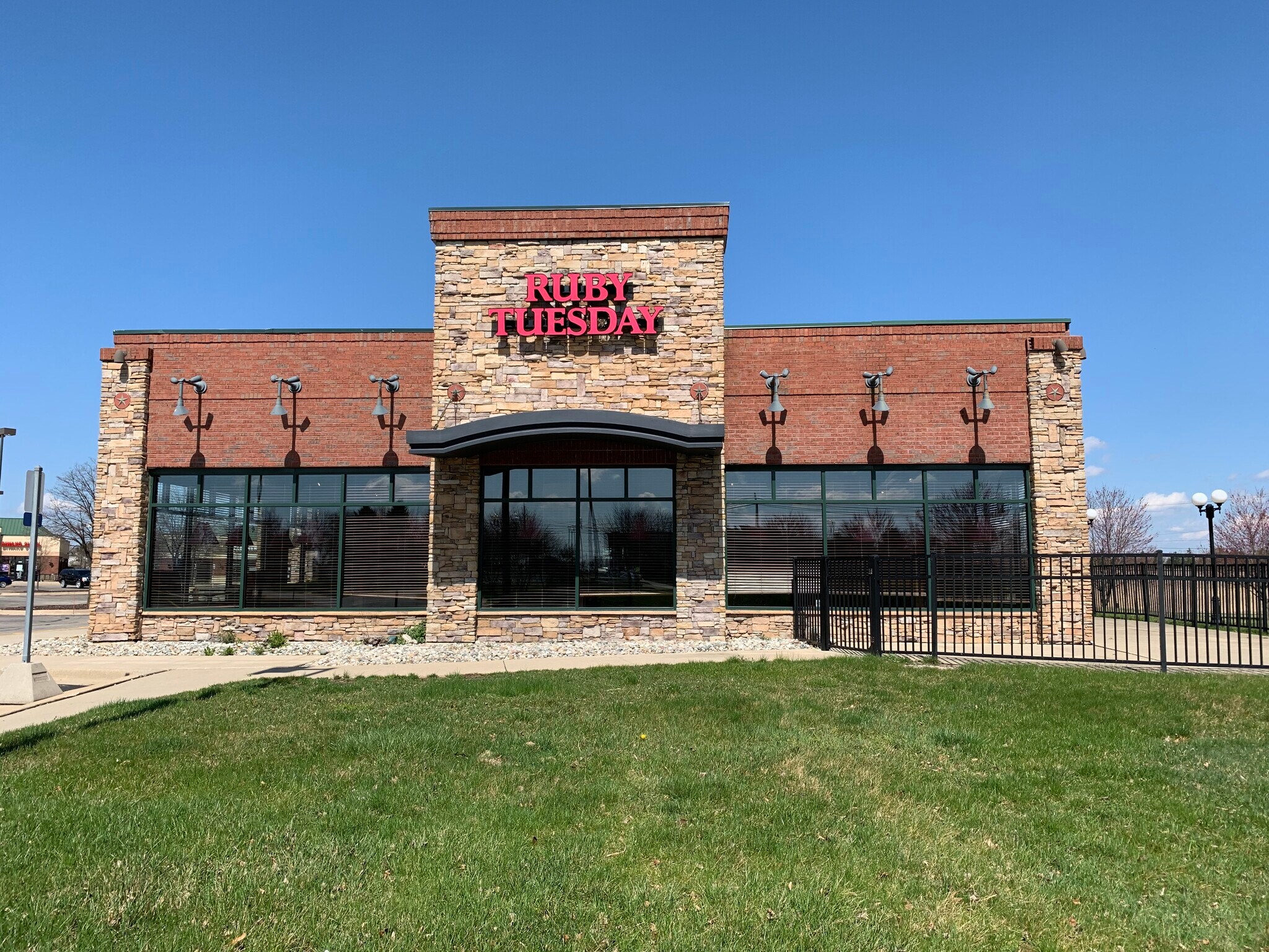 1375 E Michigan Ave, Saline, MI for sale Building Photo- Image 1 of 1