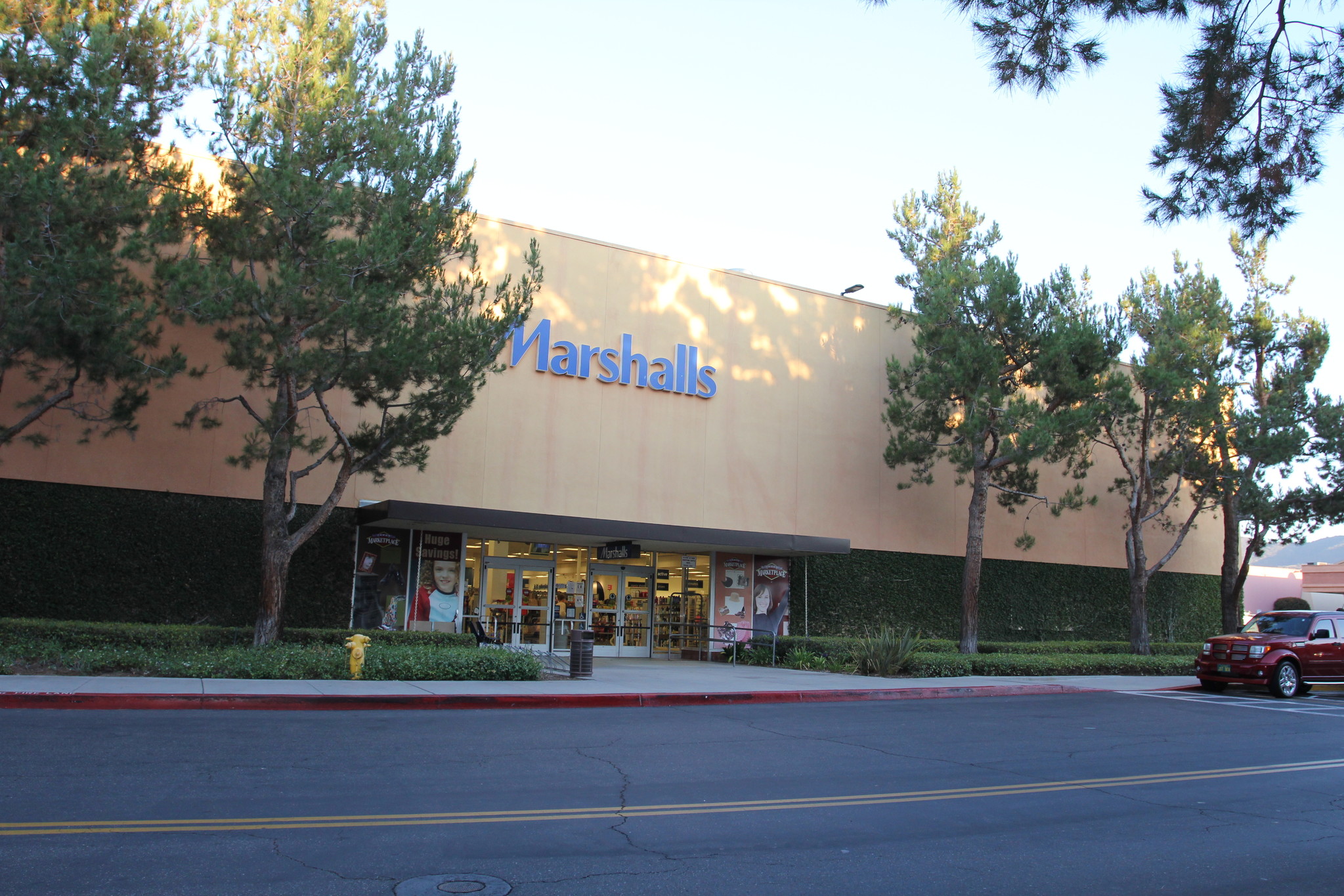 165-401 N Moorpark Rd, Thousand Oaks, CA for lease Building Photo- Image 1 of 2