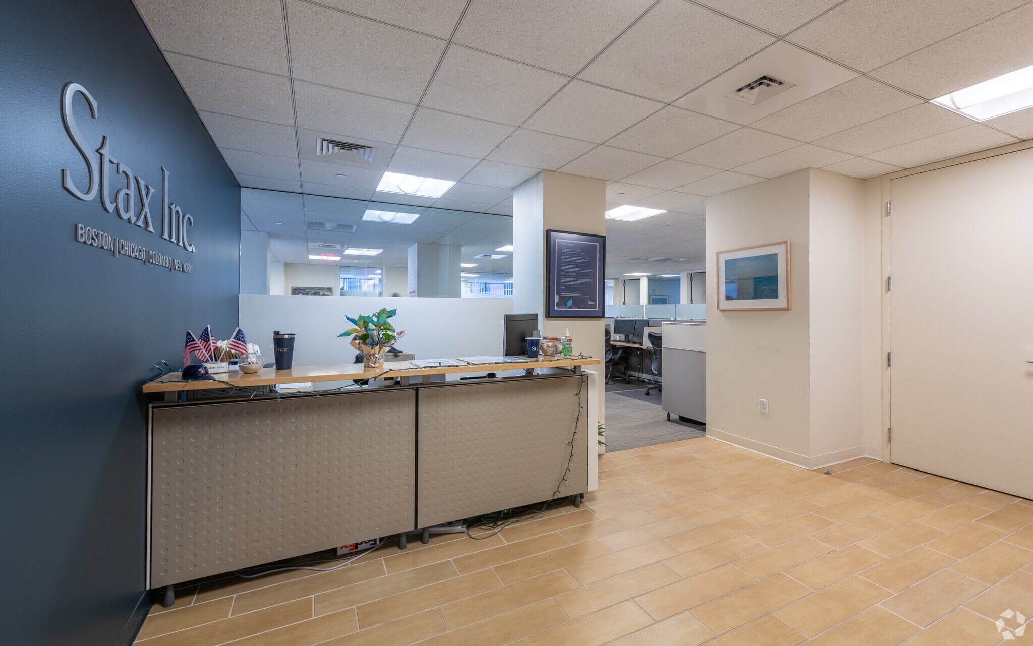 699 Boylston St, Boston, MA 02116 1 Exeter Plaza