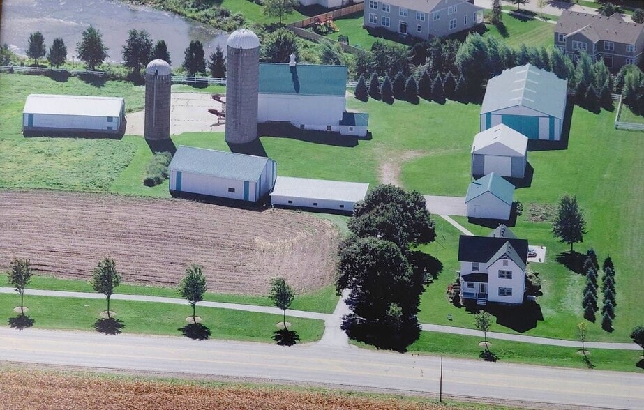 12407 Main St, Huntley, IL for sale - Building Photo - Image 1 of 12