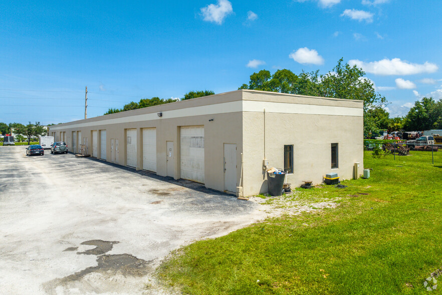 4201 Bandy Blvd, Fort Pierce, FL for sale - Building Photo - Image 2 of 18