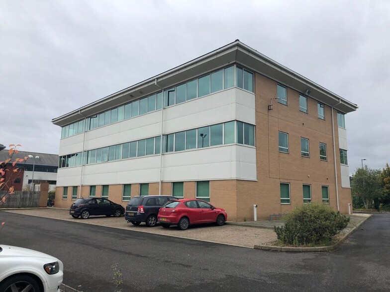 Adwick Park, Rotherham for lease - Building Photo - Image 1 of 2