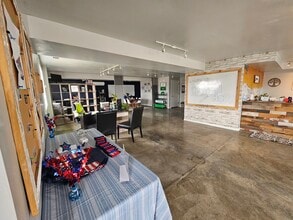 24105 W 43rd St, Shawnee, KS for lease Lobby- Image 1 of 11