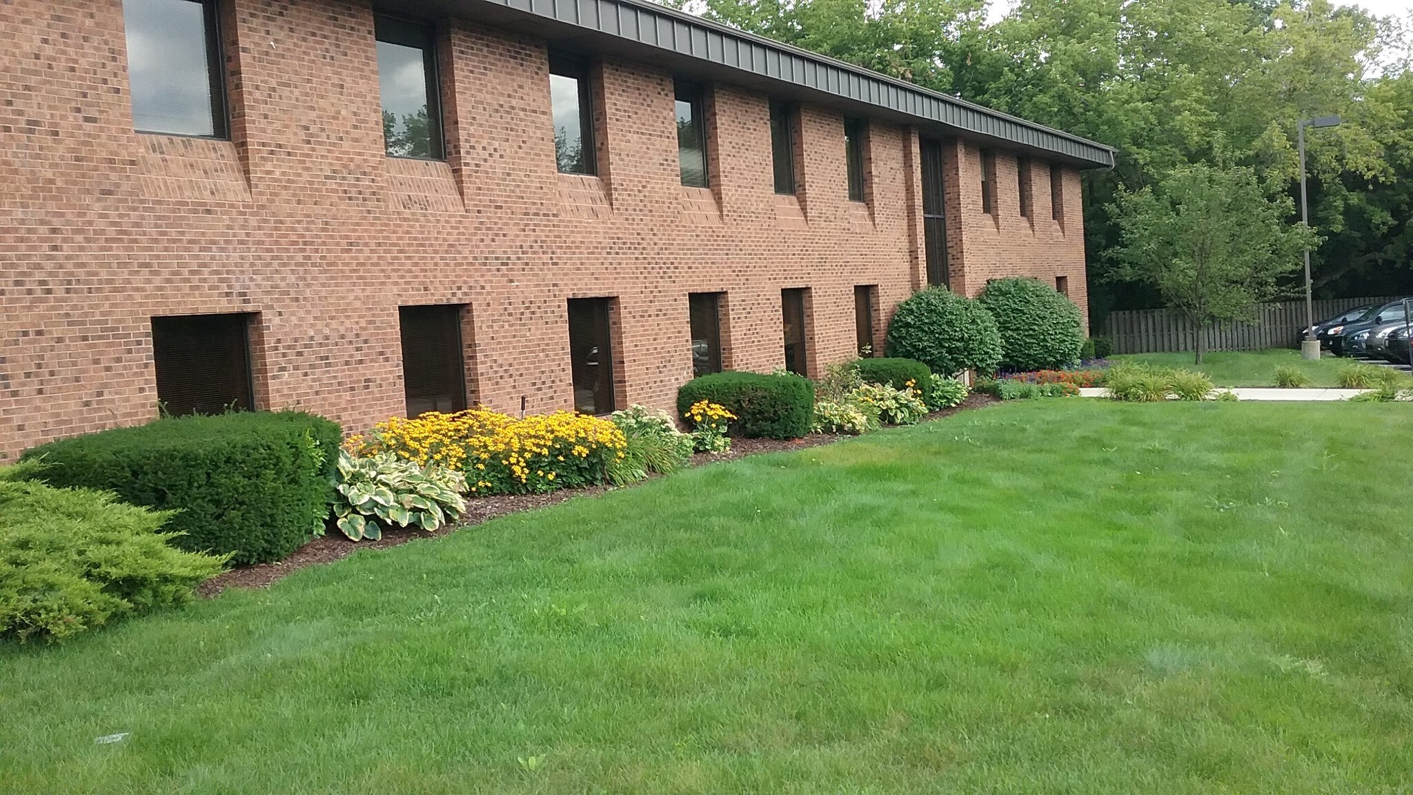 20720 Watertown Rd, Waukesha, WI 53186 Watertown Road Professional