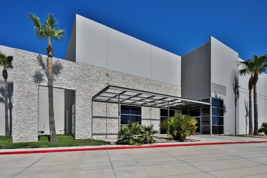 I-35 And Beltway Pky, Laredo, TX for lease - Building Photo - Image 2 of 13