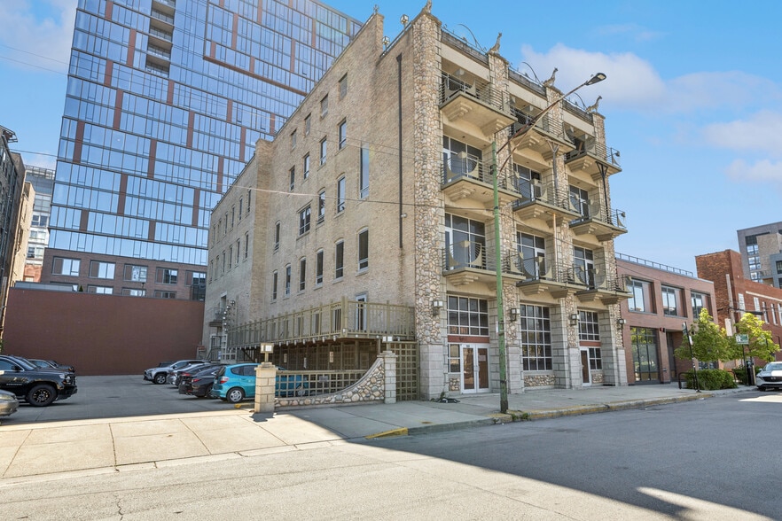 165 N May St, Chicago, IL for sale - Building Photo - Image 2 of 37