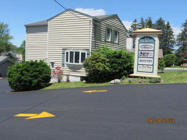 44 Noxon Rd, La Grange, NY 12603