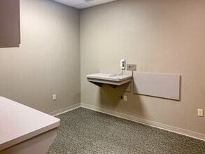 17200 Chenal Pky, Little Rock, AR for lease Building Photo- Image 2 of 21