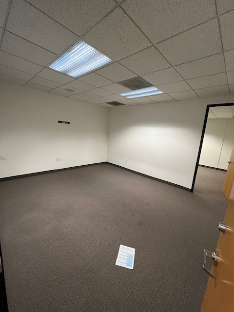 24404 S Vermont Ave, Harbor City, CA for lease Interior Photo- Image 1 of 2