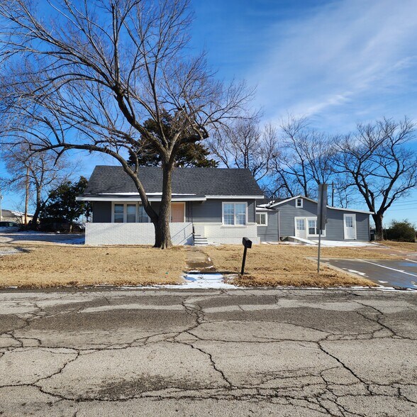 101 S Birch St, Owasso, OK for sale - Building Photo - Image 1 of 1