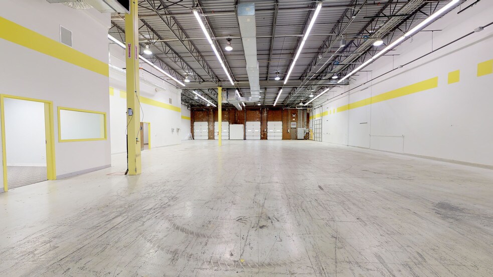 14201 S Lakes Dr, Charlotte, NC for lease - Suite C - 7,686 SF - Image 1 of 11