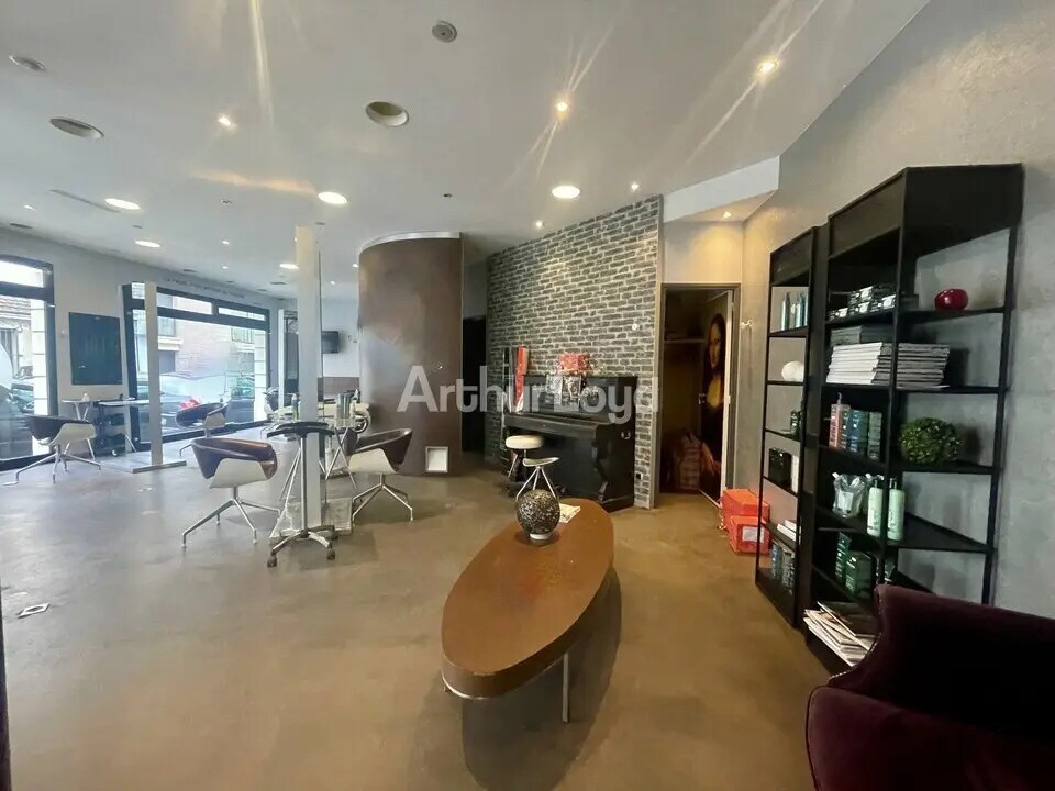 Retail in Reims for lease Lobby- Image 1 of 6