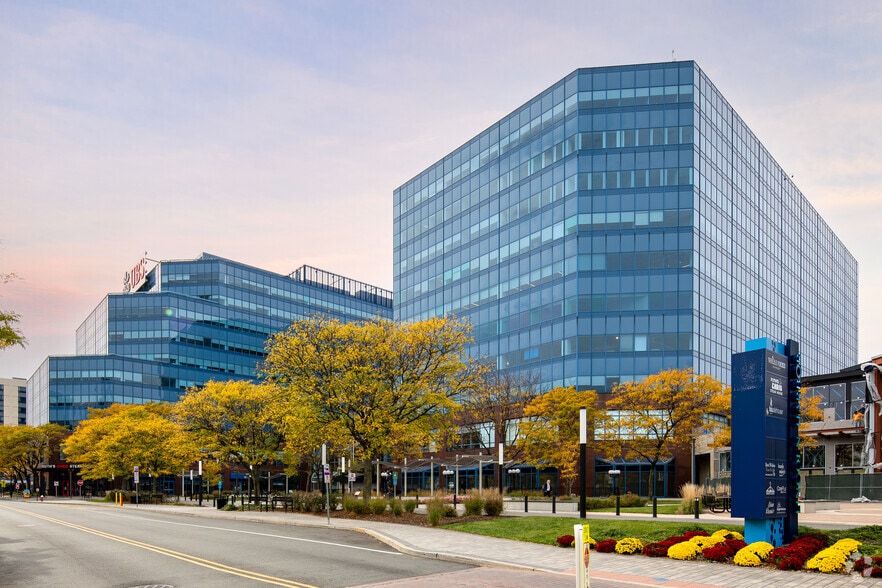 1200 Harbor Blvd, Weehawken, NJ for lease - Building Photo - Image 3 of 9